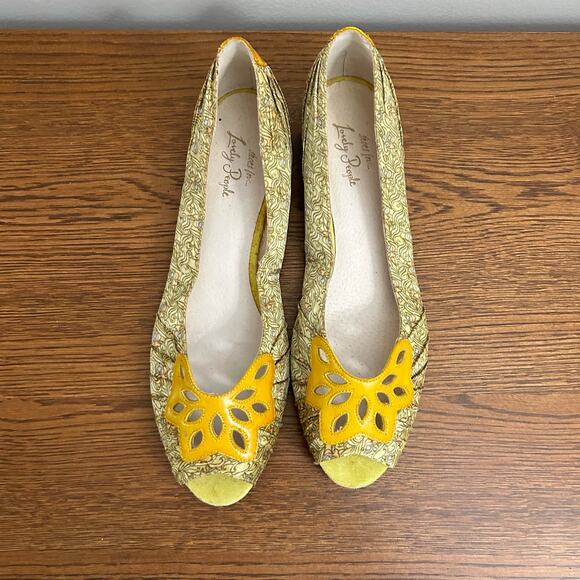Shoes for Lovely People Yellow Floral Leather Canvas Peep Toe Flats Size 10 - Picture 6 of 10